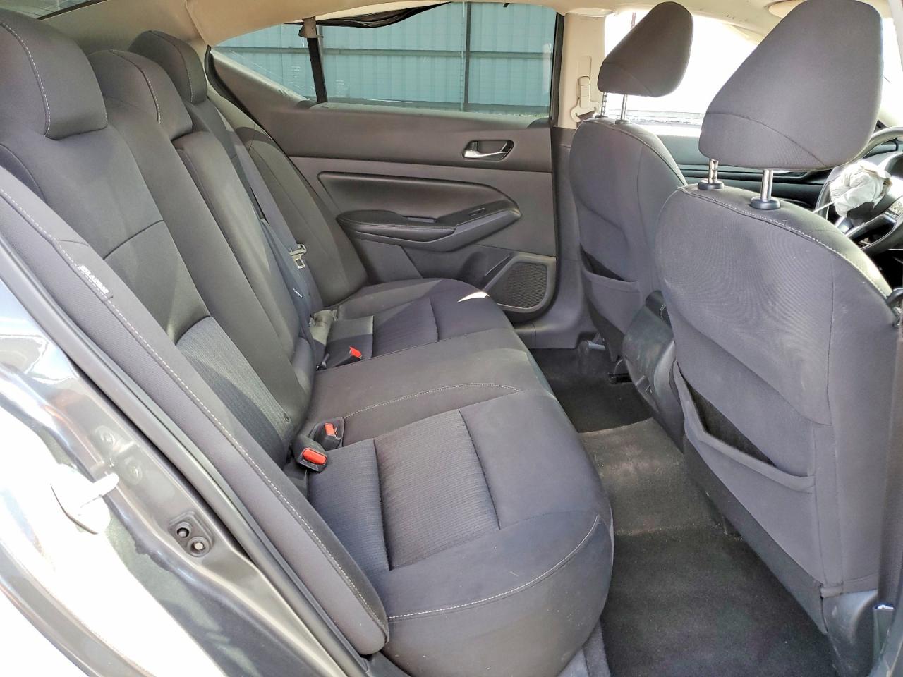 Nissan Altima S