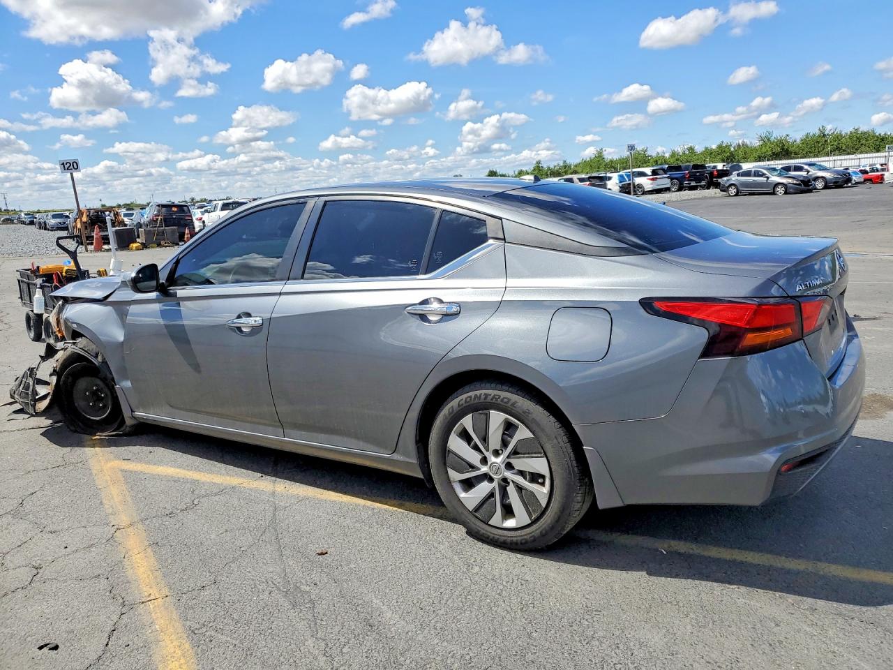 Nissan Altima S