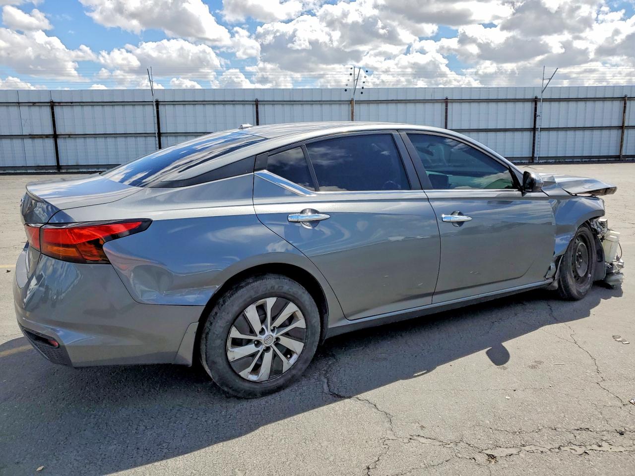 Nissan Altima S
