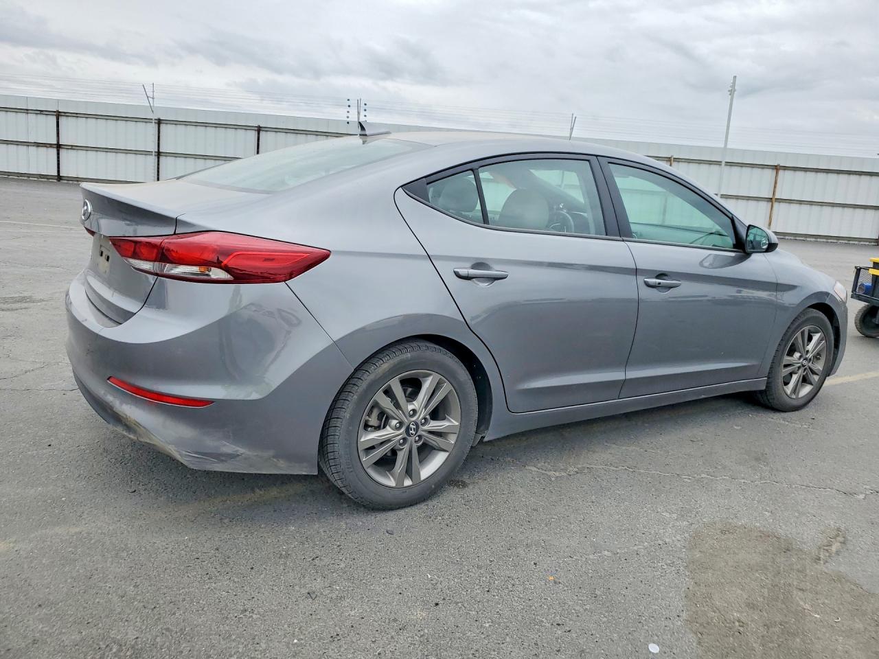 Hyundai ELANTRA Value Edition