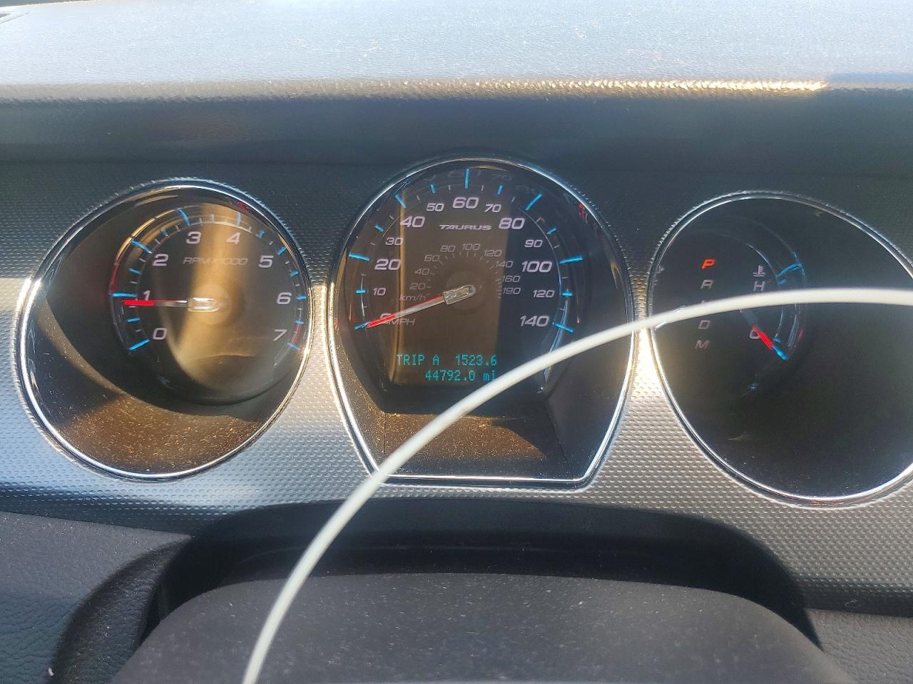 Ford Taurus Sel