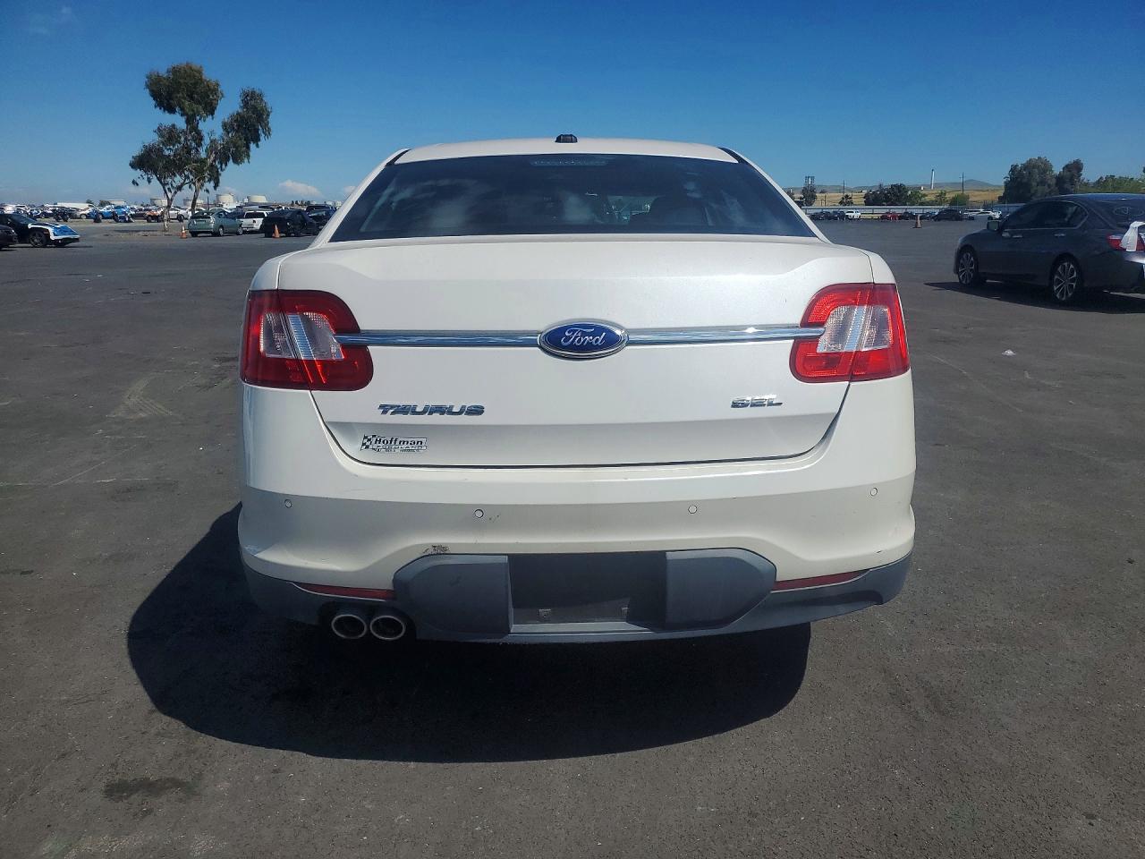 Ford Taurus Sel