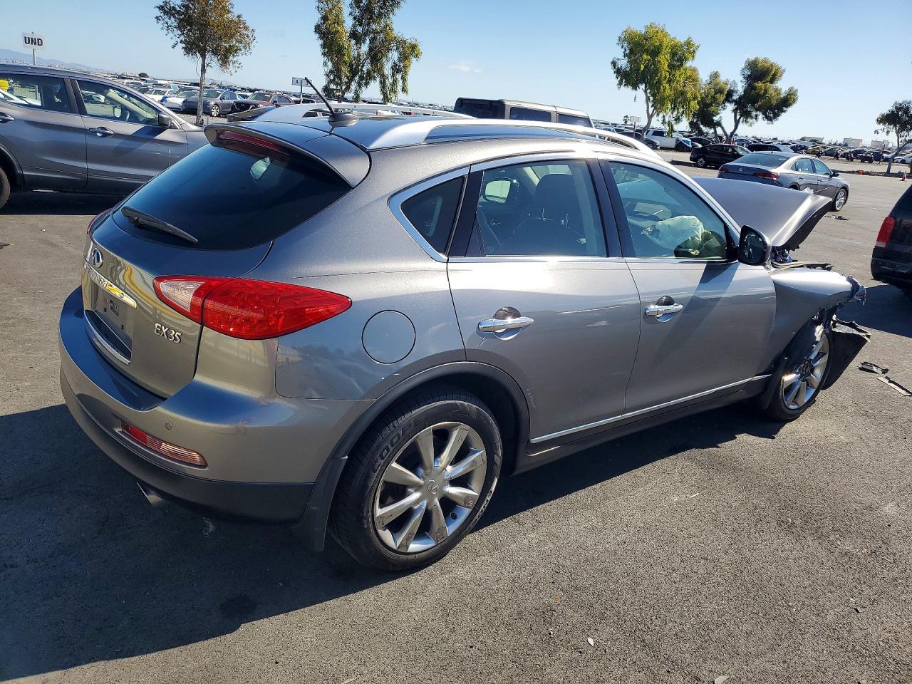 INFINITI Ex Base