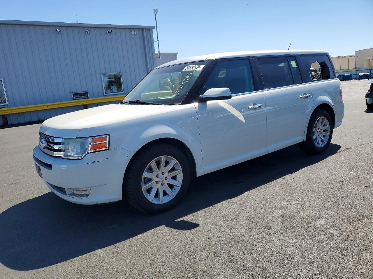 Salvage Ford Flex Image