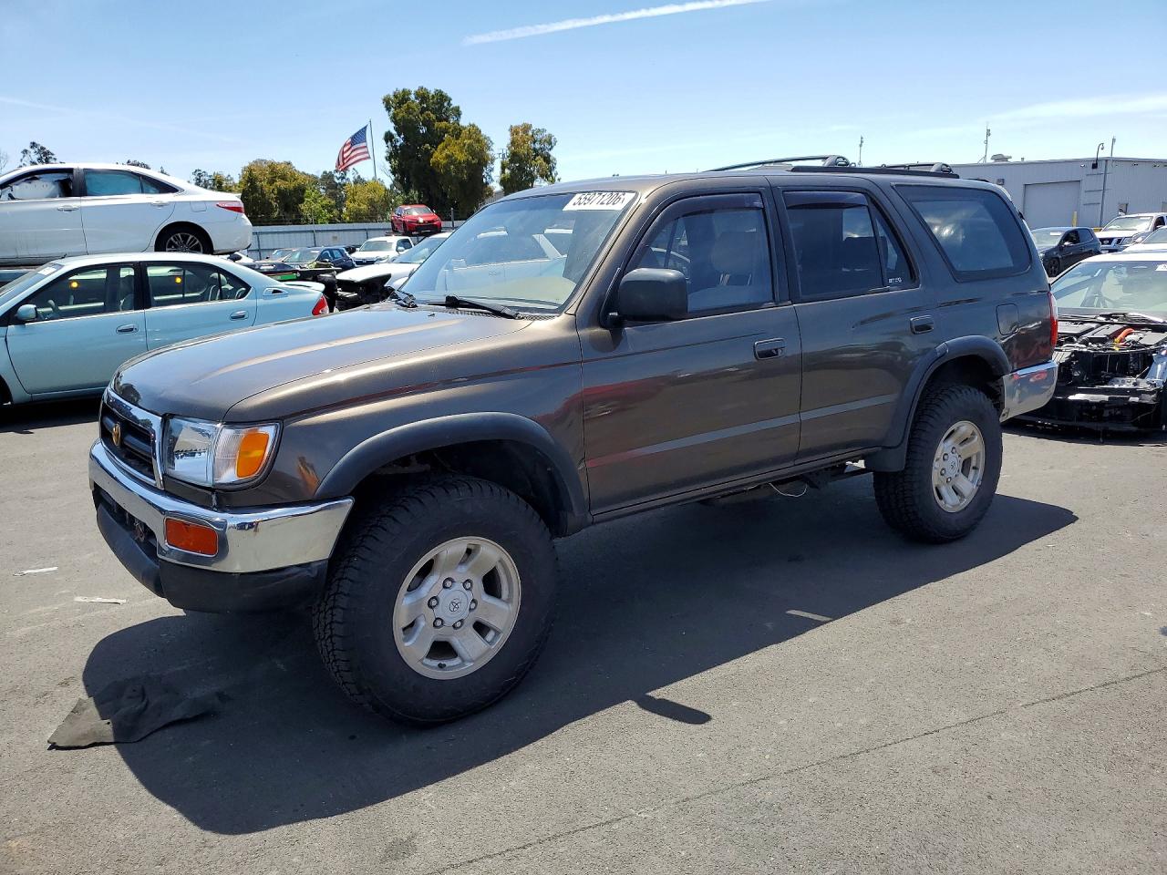 Salvage Toyota 4Runner Image