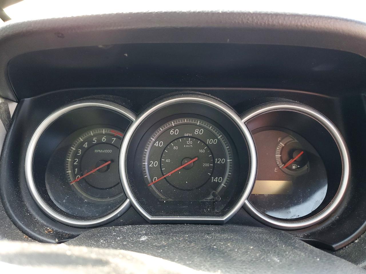 Nissan Versa 1.8 S