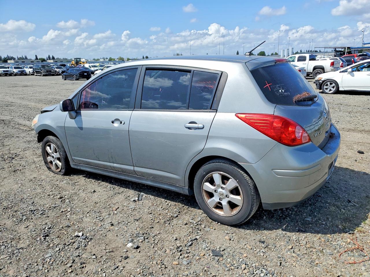 Nissan Versa 1.8 S