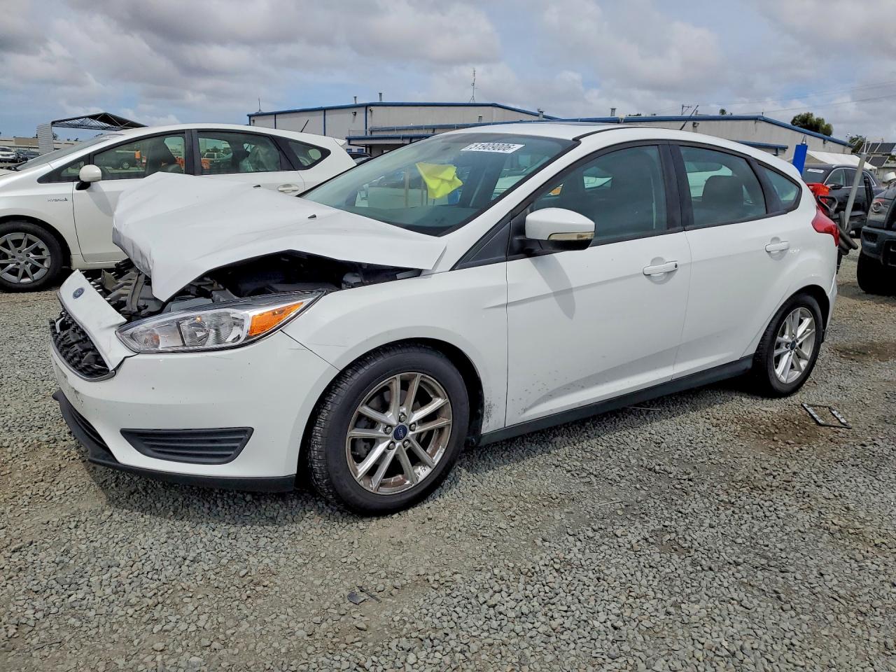 Salvage Ford Focus Image