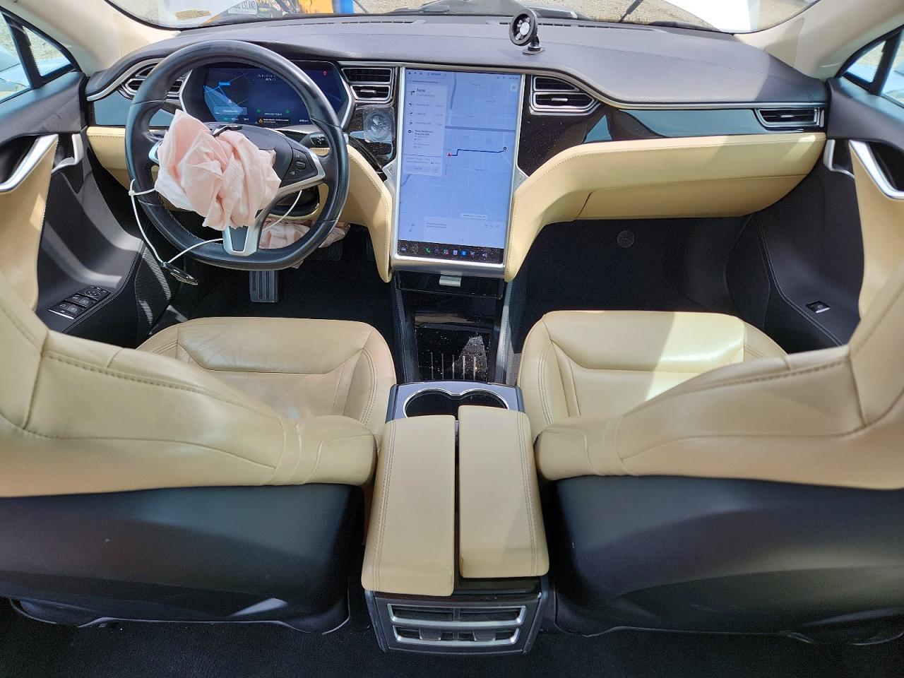 Tesla Model S 85d