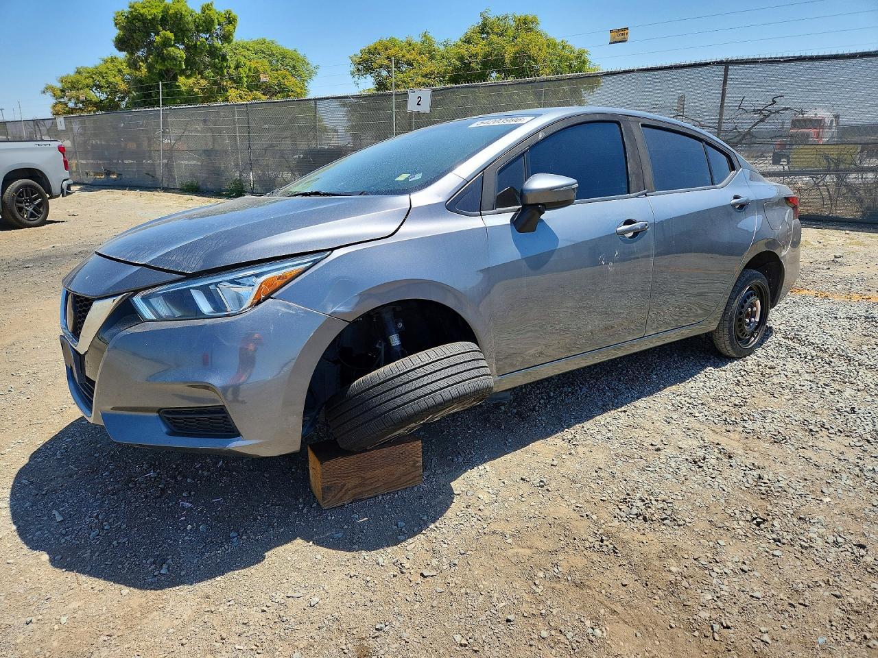 Salvage Nissan Versa Image