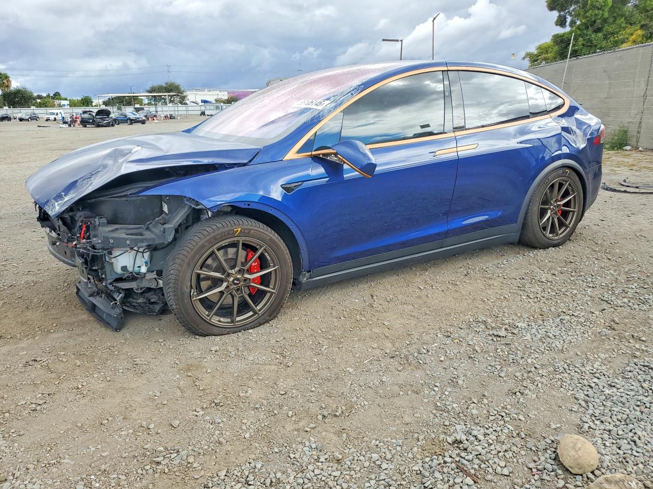 Salvage Tesla Model X Image