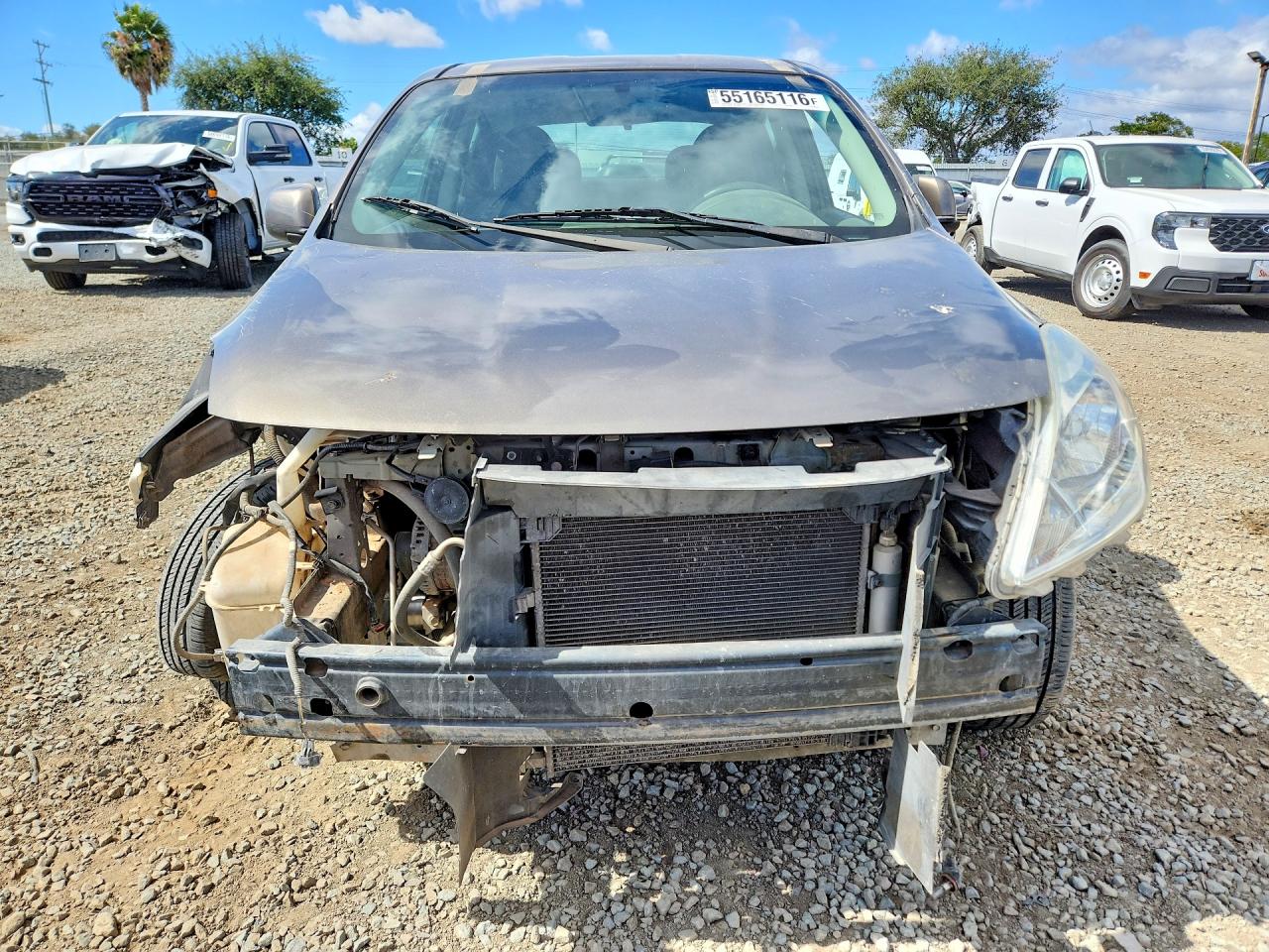 Nissan Versa 1.6 S