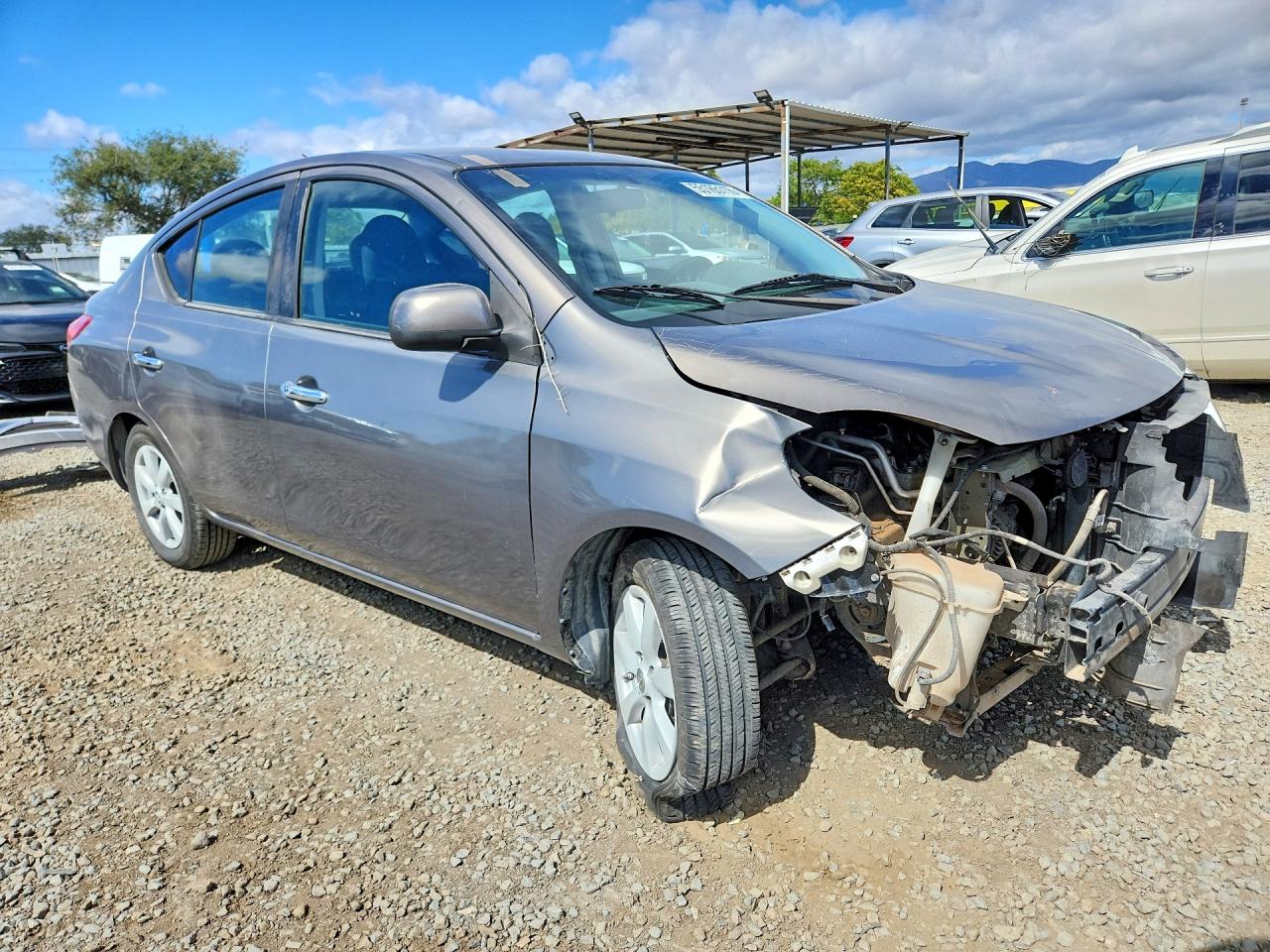 Nissan Versa 1.6 S