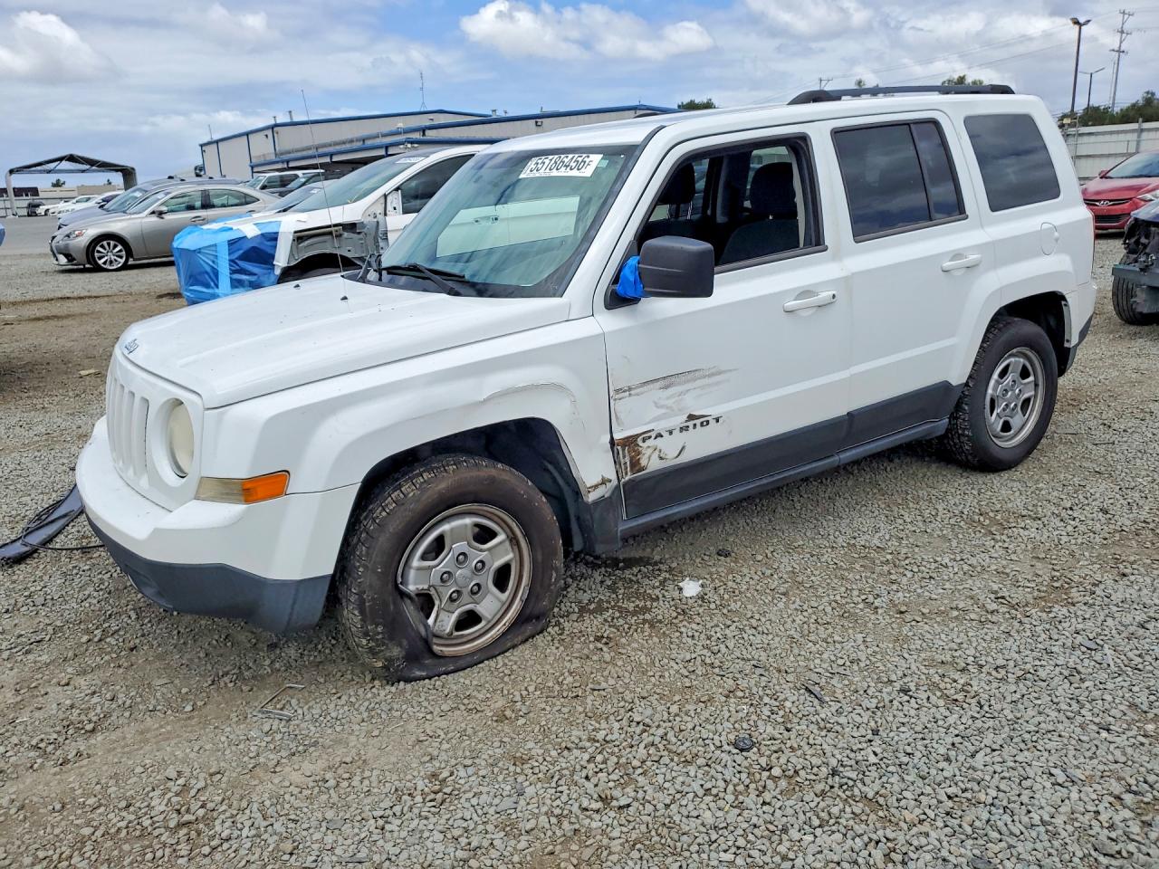 Salvage Jeep Patriot Image