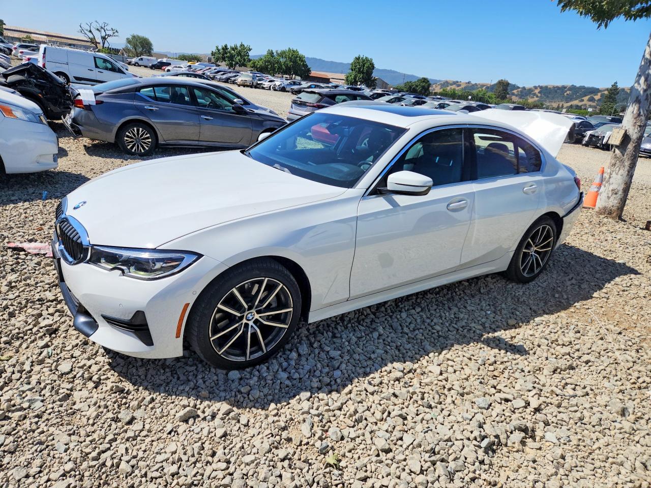 Salvage BMW 3 Series Image