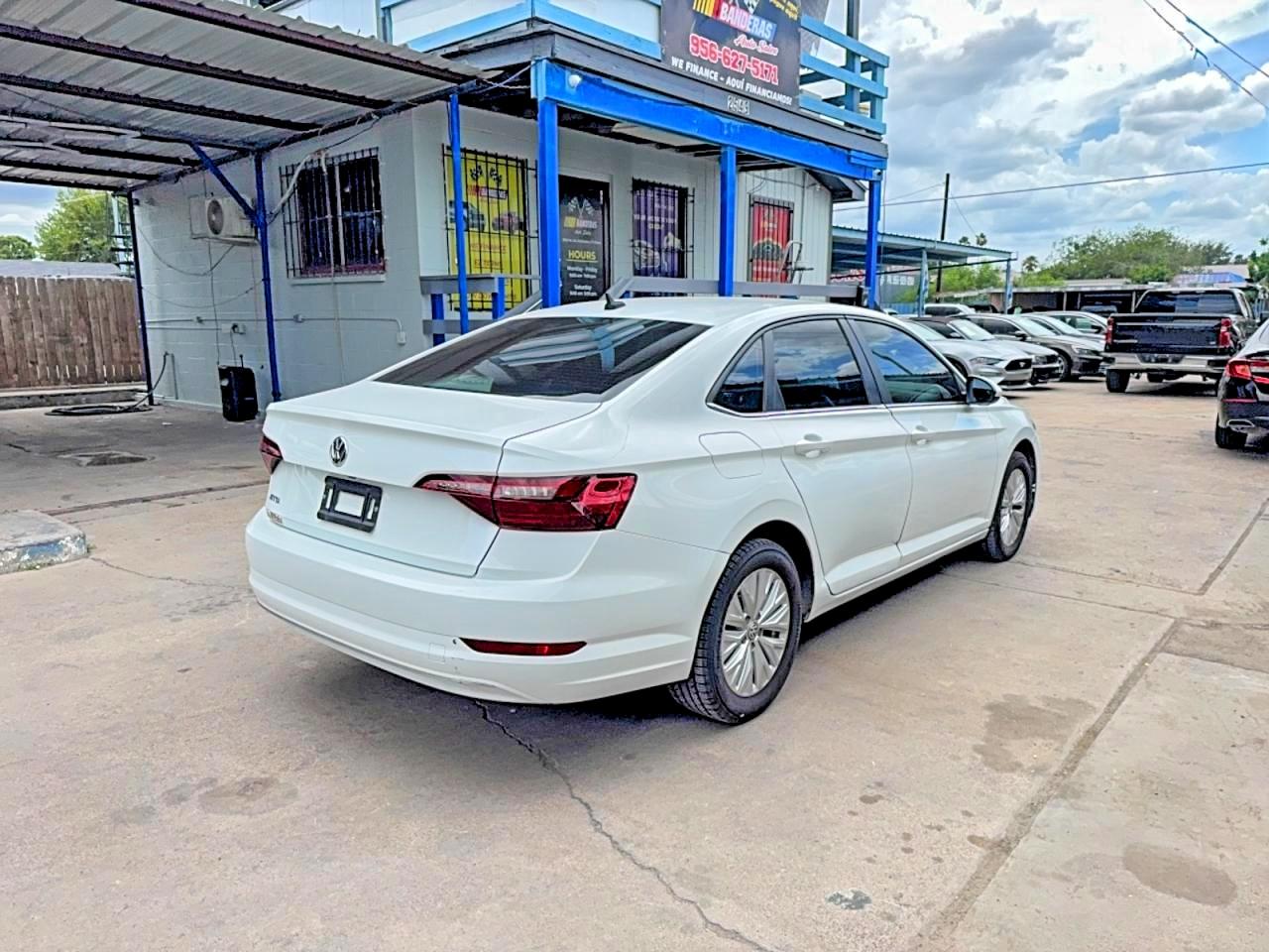 Volkswagen Jetta S