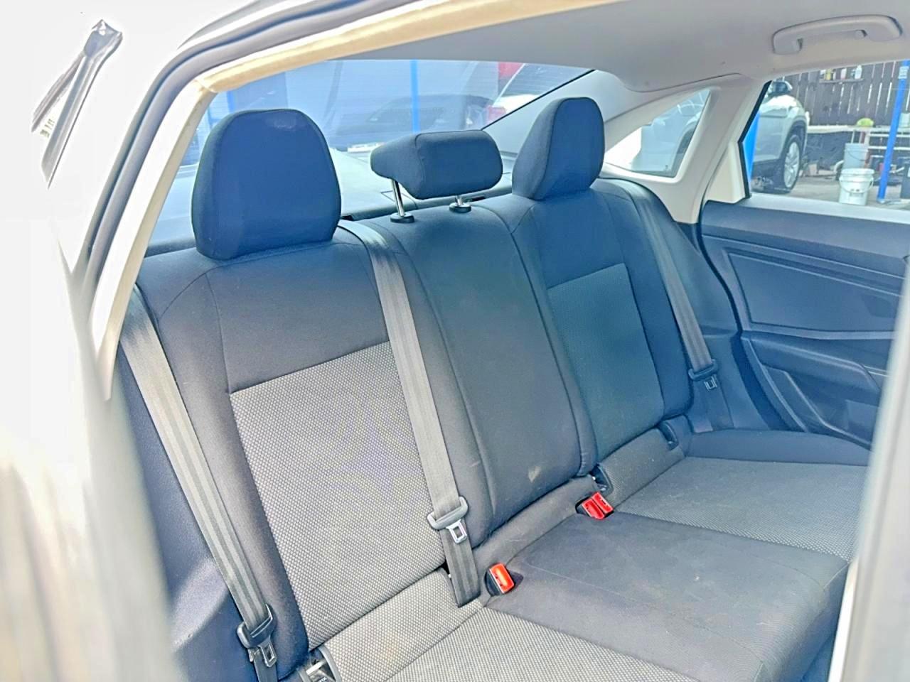 Volkswagen Jetta S