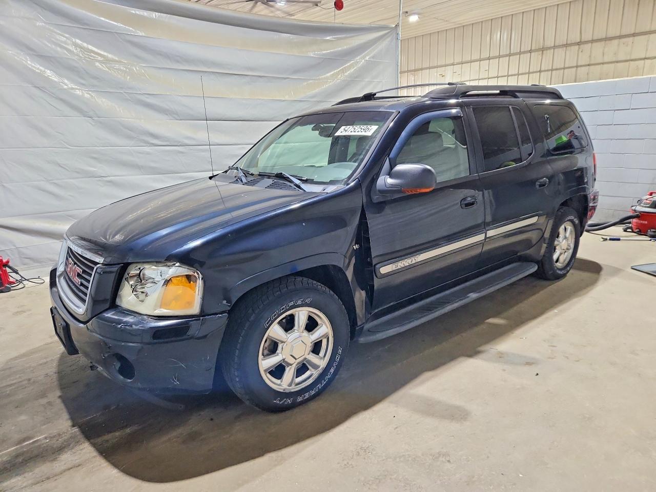 Salvage GMC Envoy Image