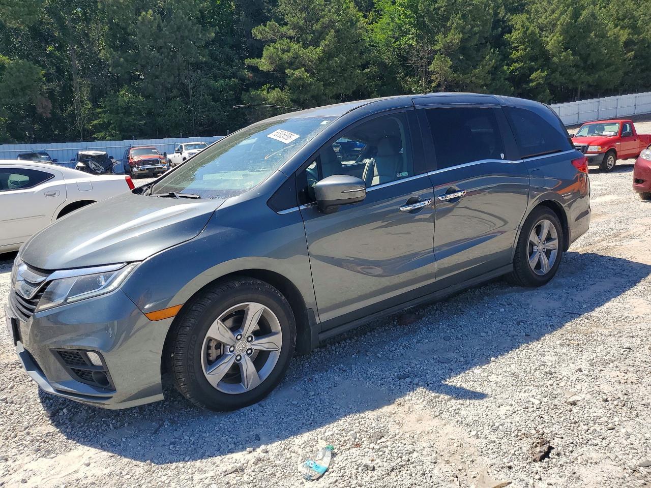 Salvage Honda Odyssey Image