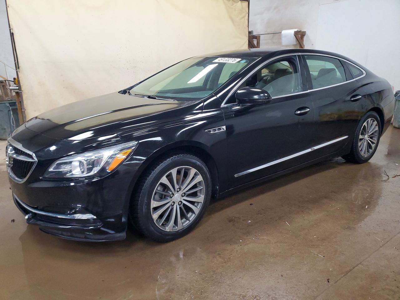 Salvage Buick LaCrosse Image