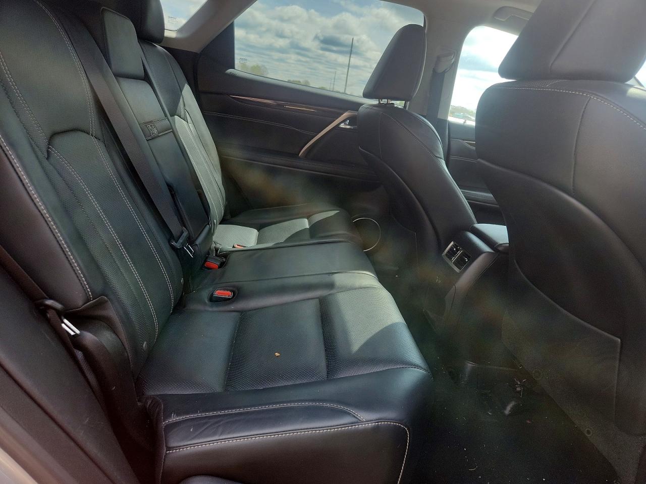 Lexus RX Base