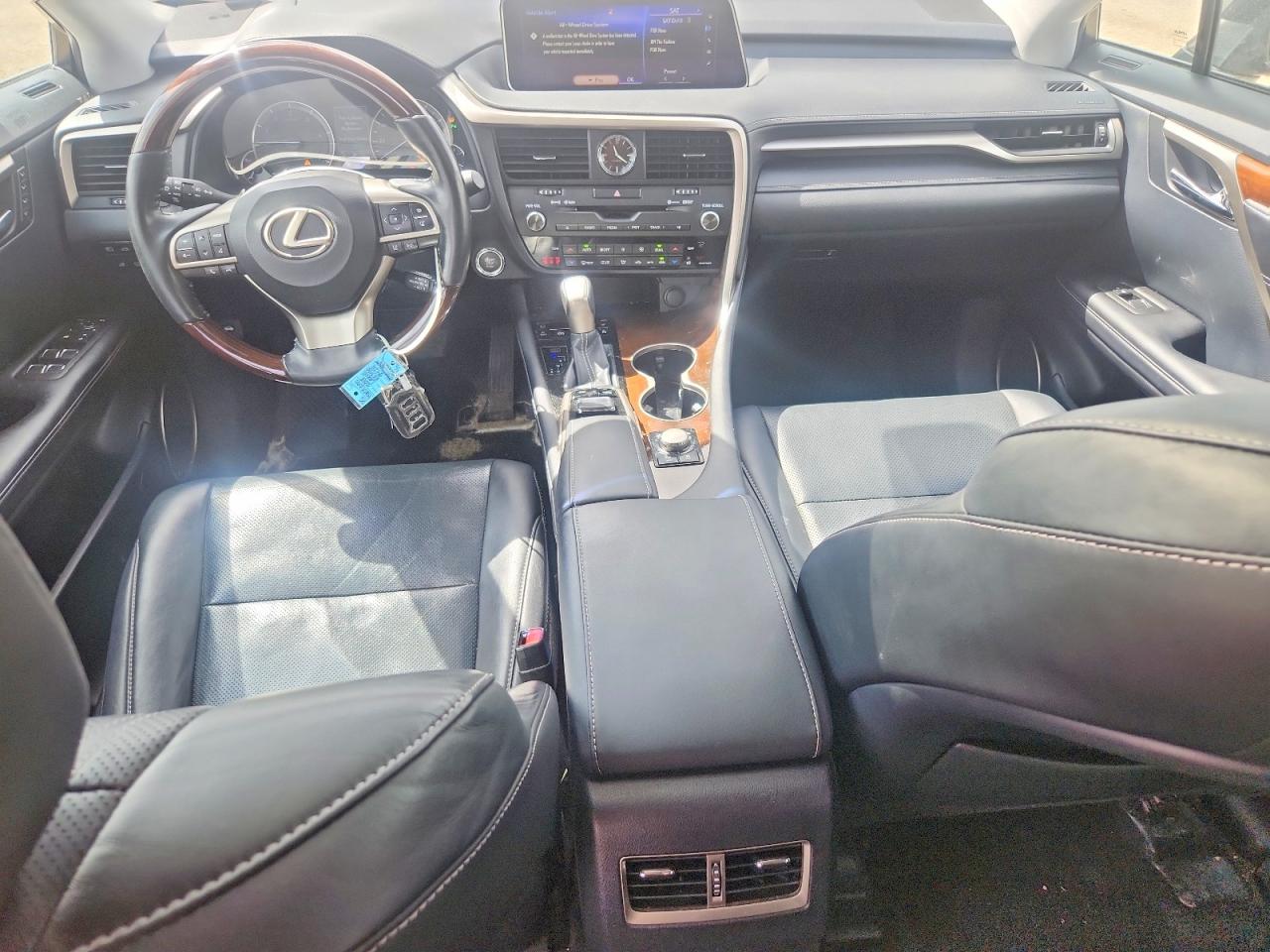 Lexus RX Base