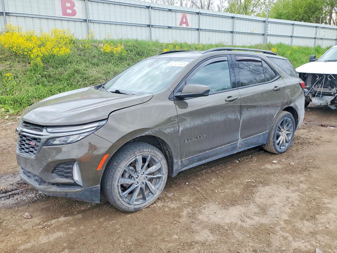 Salvage Chevrolet Equinox Image