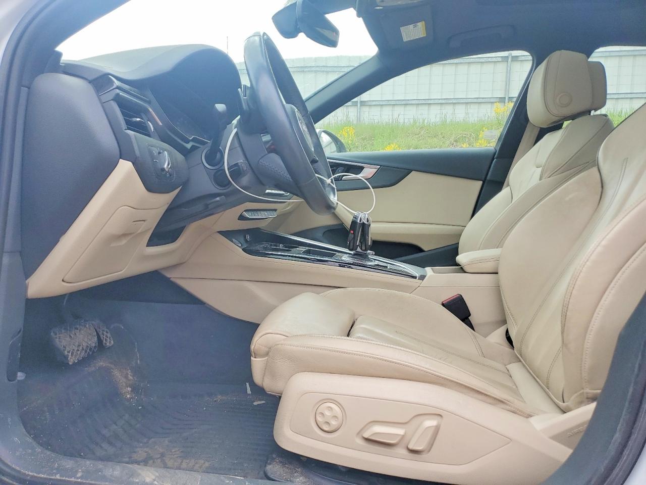 Audi A4 Premium