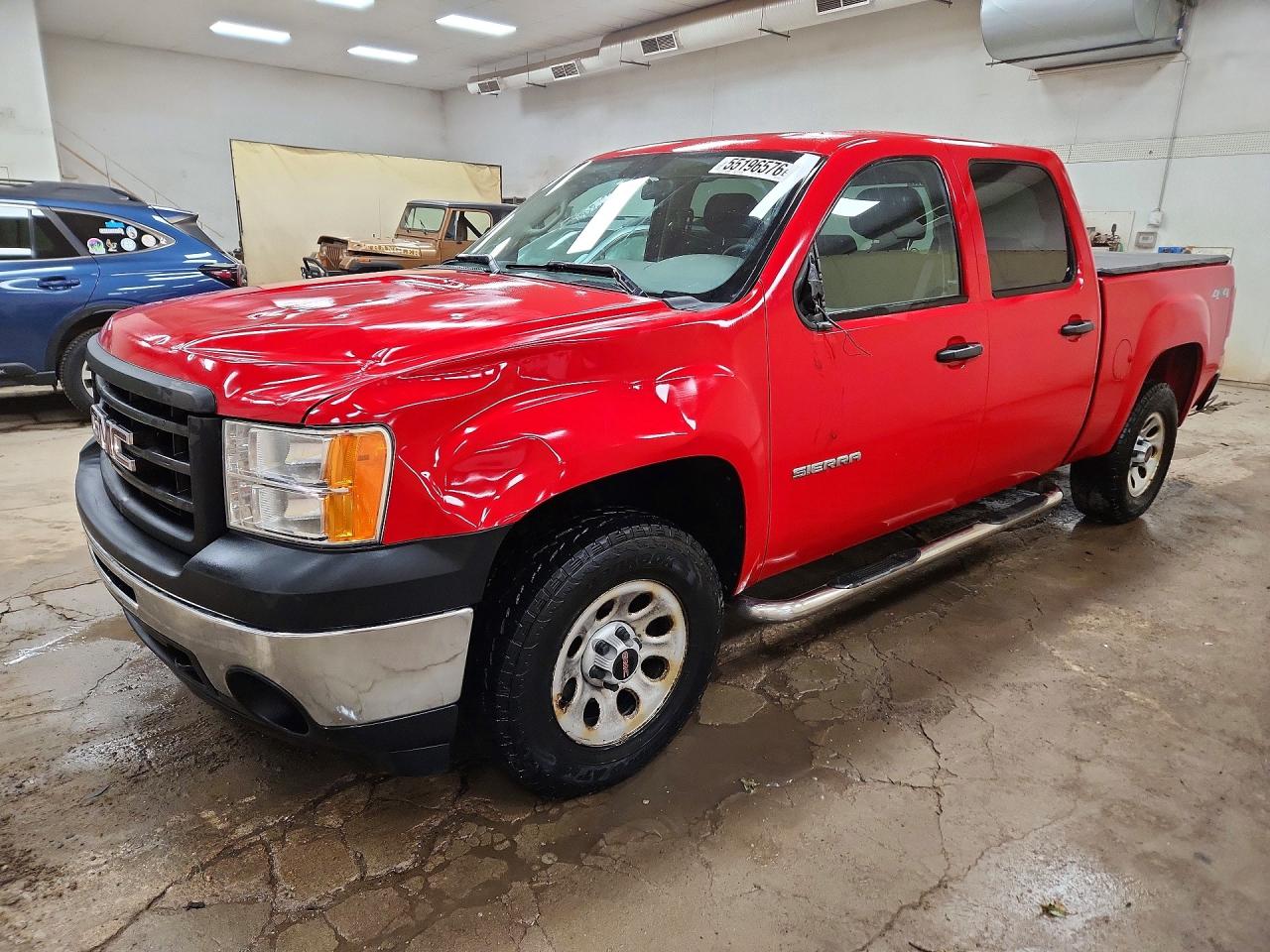 Salvage GMC Sierra Image