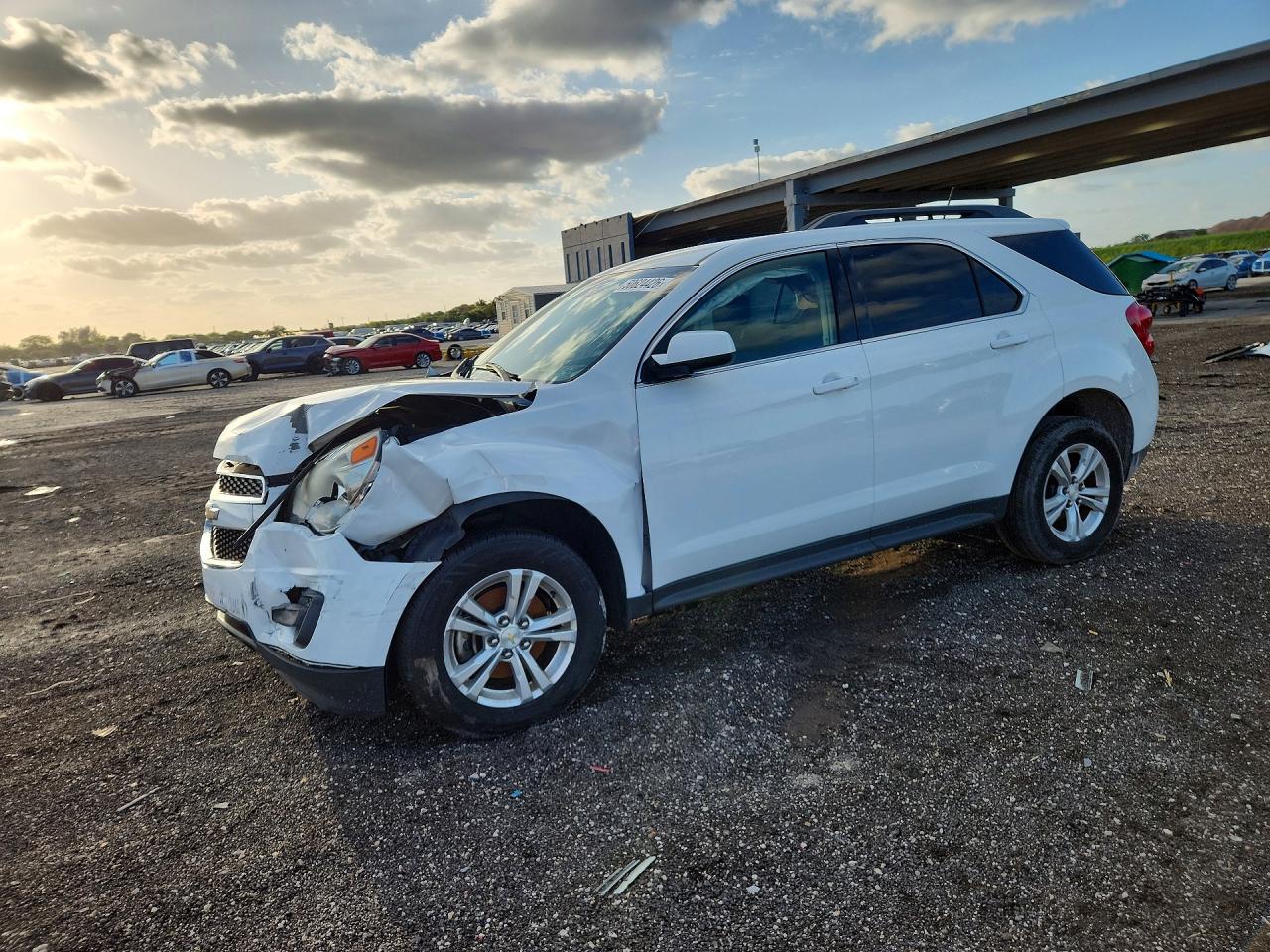 Salvage Chevrolet Equinox Image