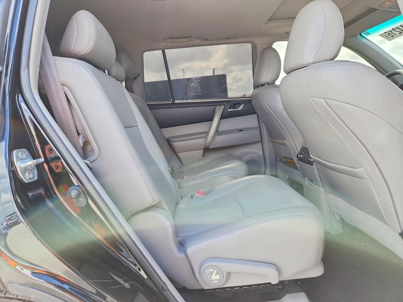 Toyota Highlander Se