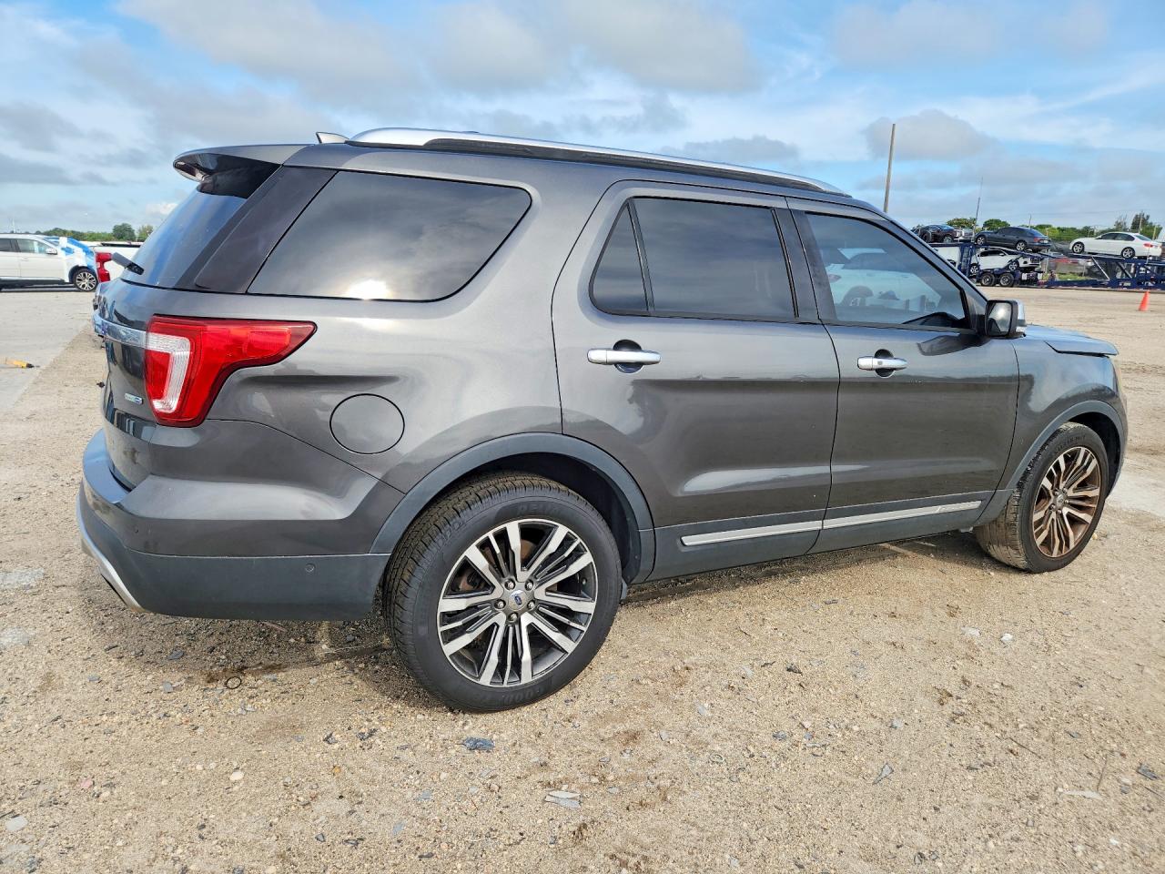 Ford Explorer Platinum