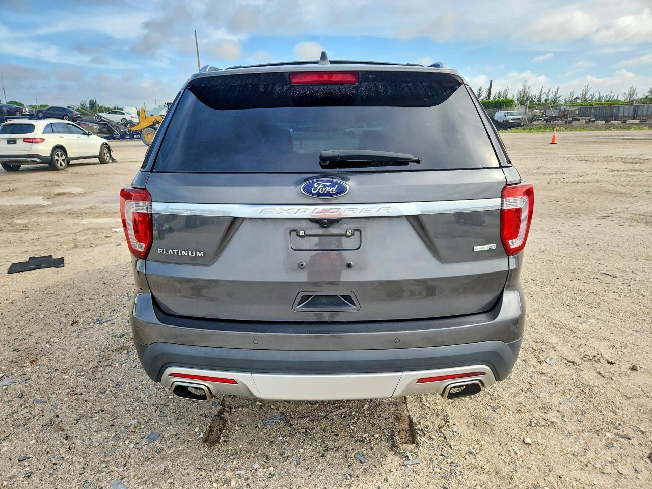 Ford Explorer Platinum