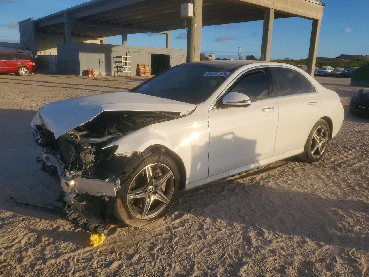 Salvage Mercedes-Benz E-Class Image