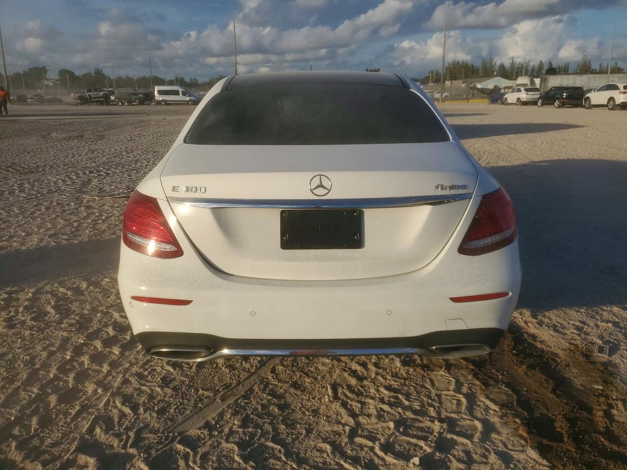 Mercedes-Benz E-Class 300 4matic