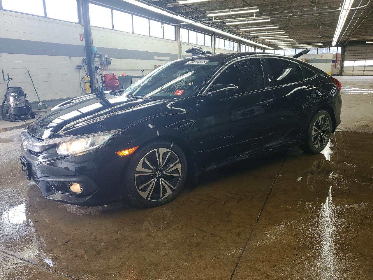 Salvage Honda Civic Image