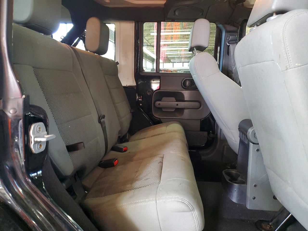 Jeep Wrangler Sahara