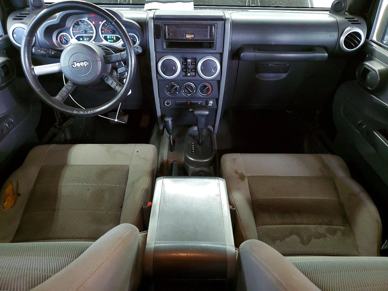 Jeep Wrangler Sahara