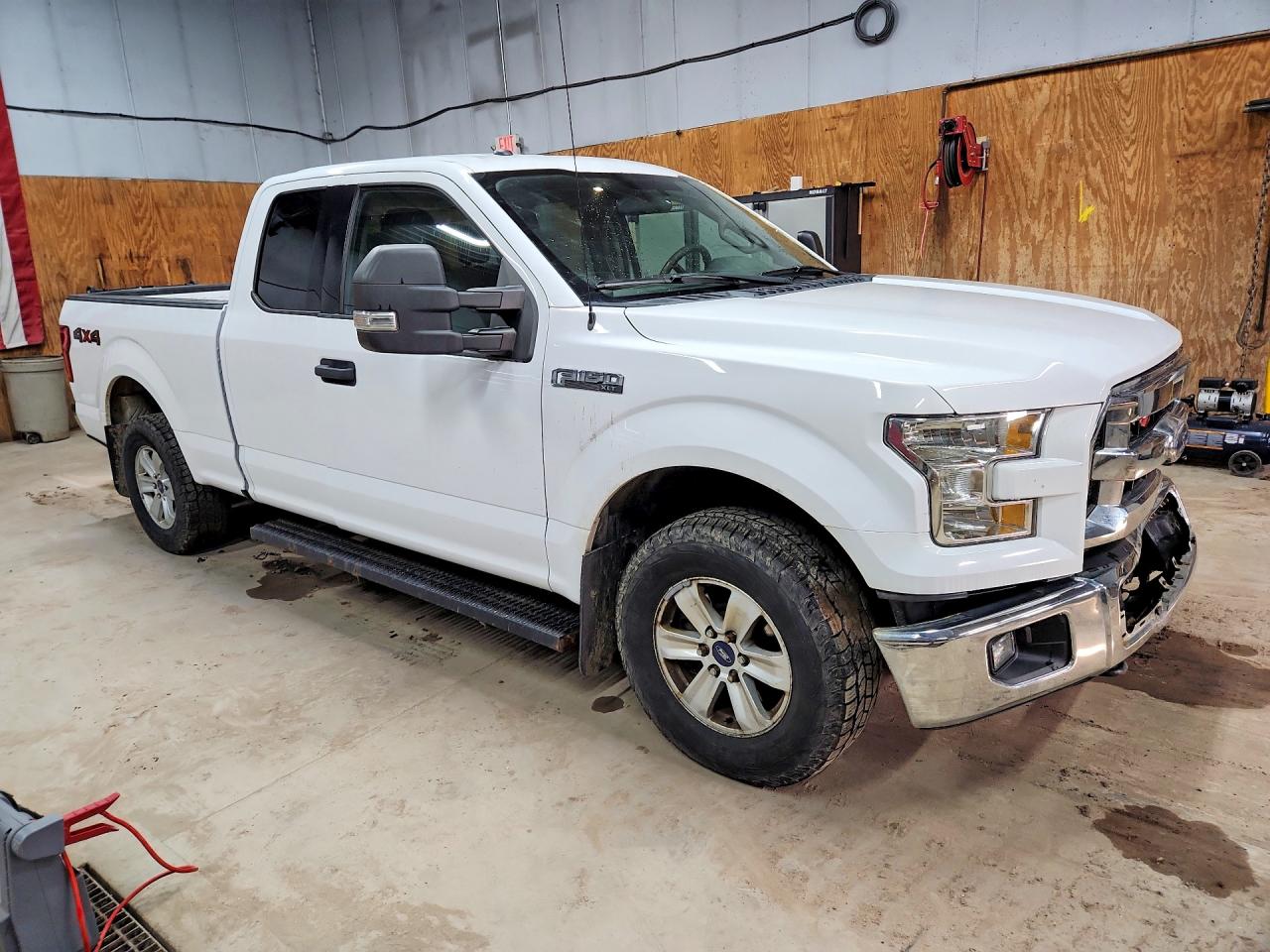 Ford F-150 Super Cab