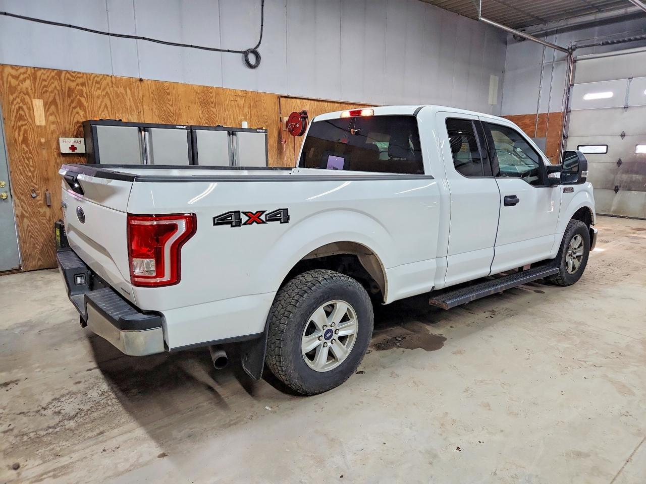Ford F-150 Super Cab