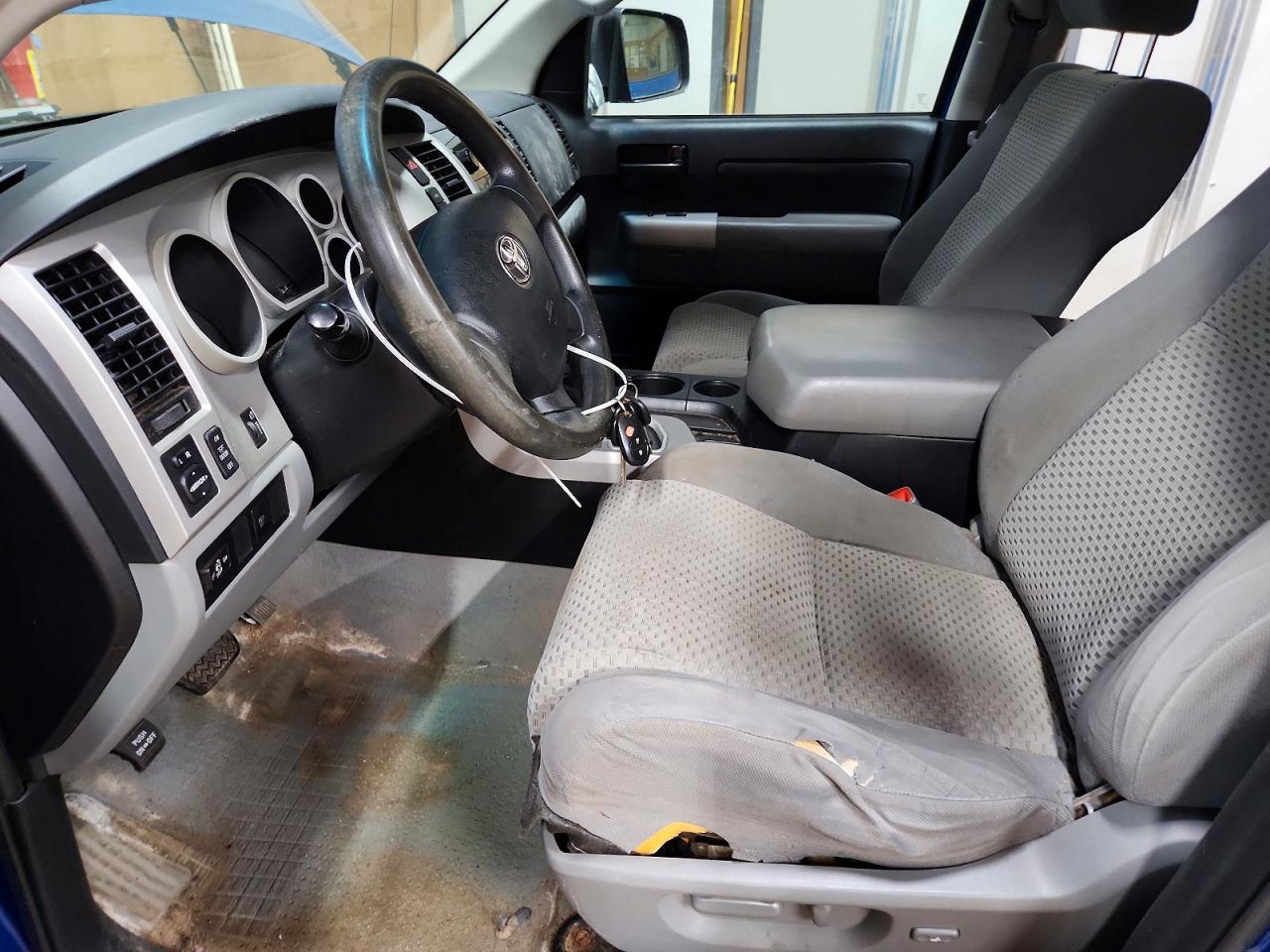 Toyota Tundra Double Cab Sr5