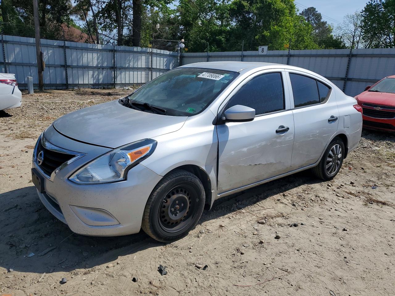 Salvage Nissan Versa Image