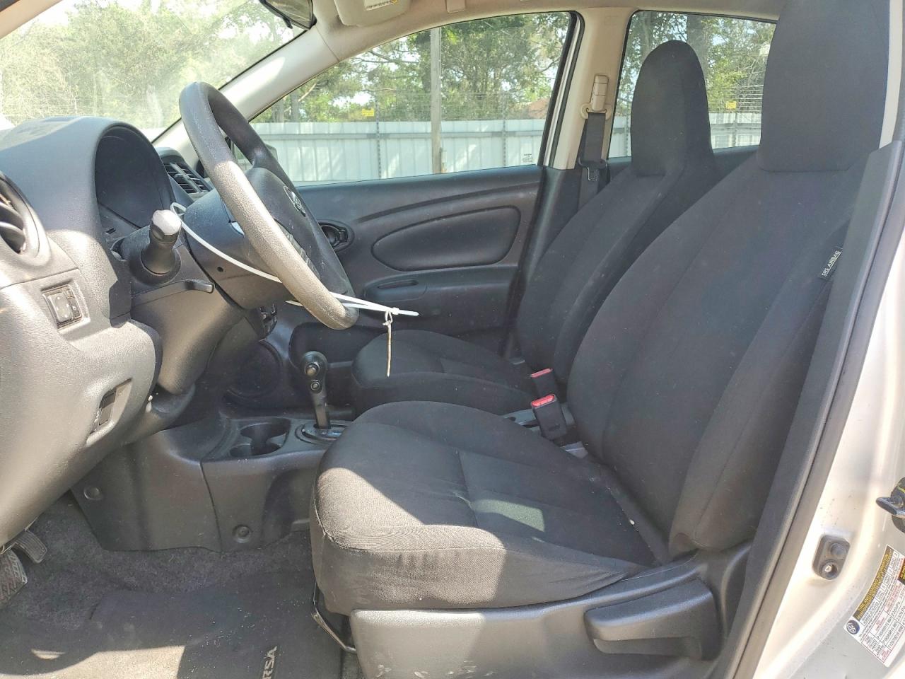 Nissan Versa 1.6 S