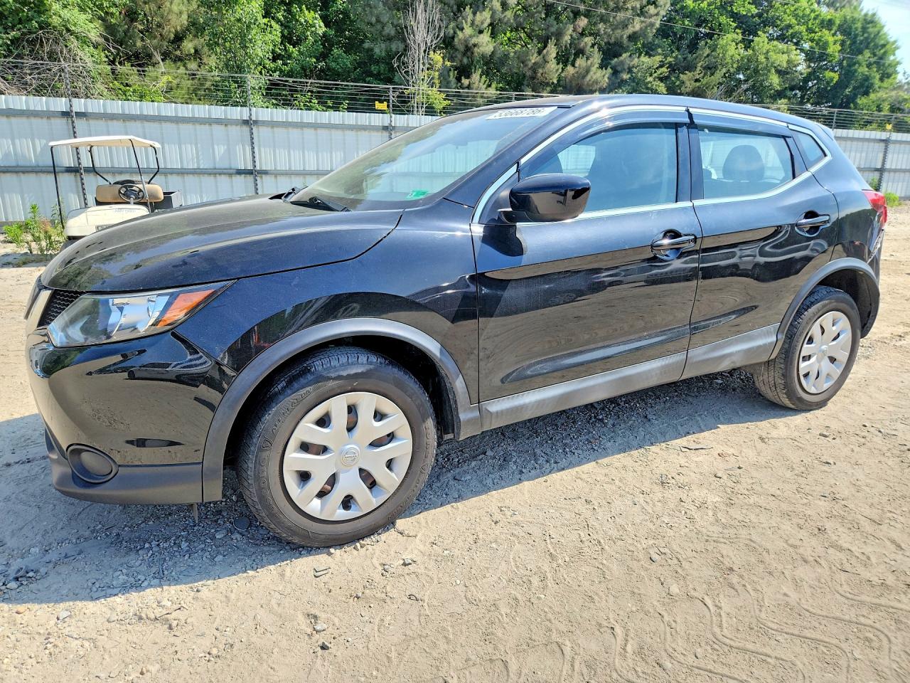 Salvage Nissan Rogue Image