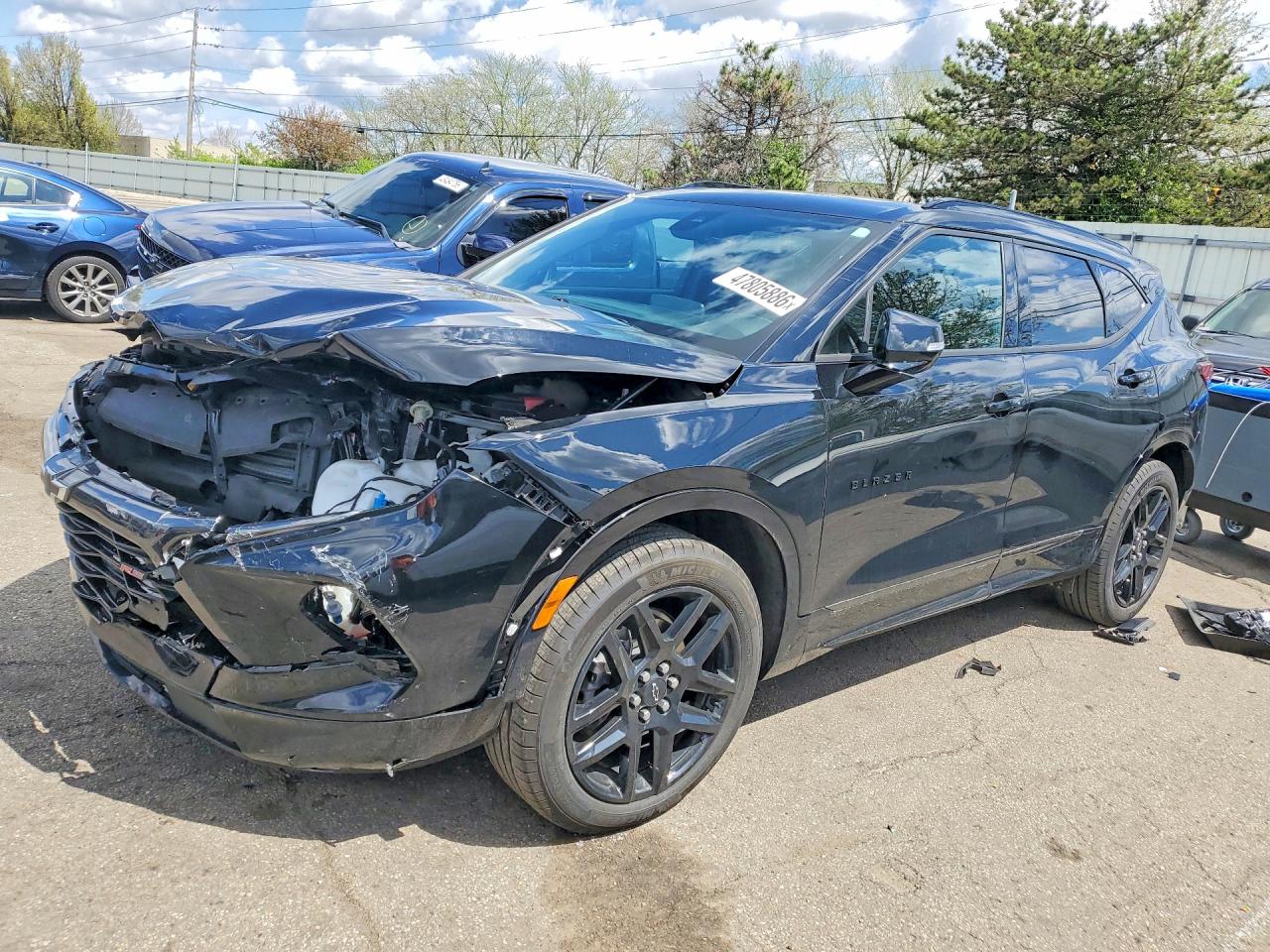 Salvage Chevrolet Blazer Image