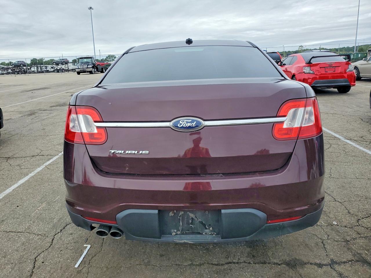 Ford Taurus Se