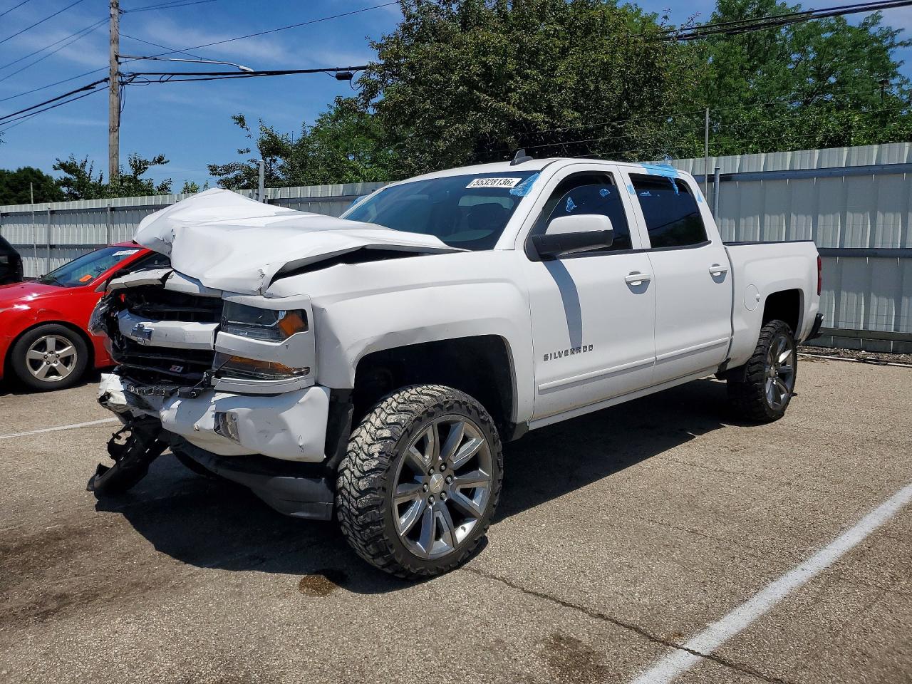 Salvage Chevrolet Silverado Image