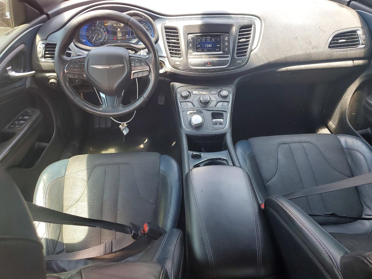 Chrysler 200 S