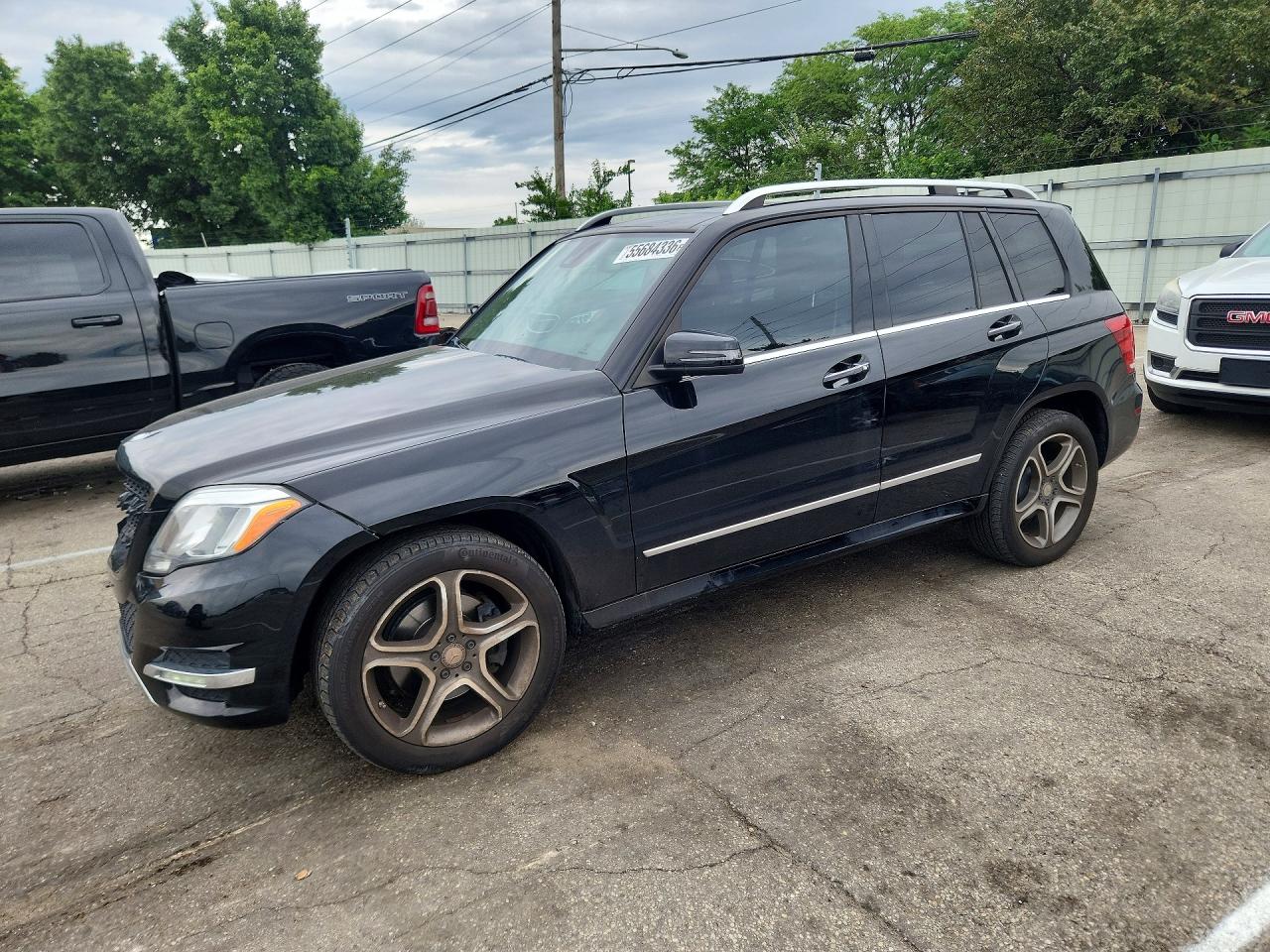 Salvage Mercedes-Benz GLK Image