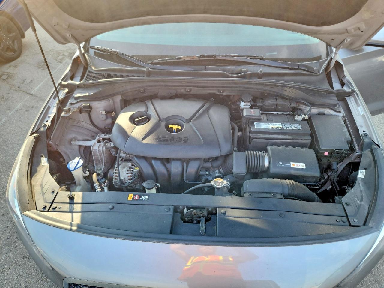 Hyundai ELANTRA Base